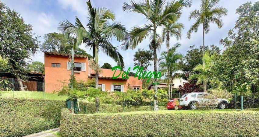 Casa com 4 dormitórios à venda, 218 m² - Miolo da Granja Viana.