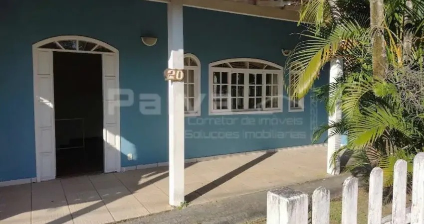 Excelente residência,   Condomínio Lírios do Campo IV