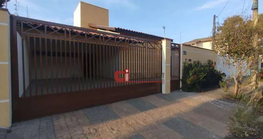 Casa com 3 dormitórios para alugar, 180 m² por R$ 4.095,01/mês - Jardim Zeni - Jaguariúna/SP