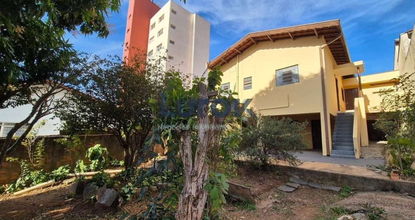 casa à venda 3 Quartos, 4 Vagas, 420M², Bela Vista, Valinhos - SP