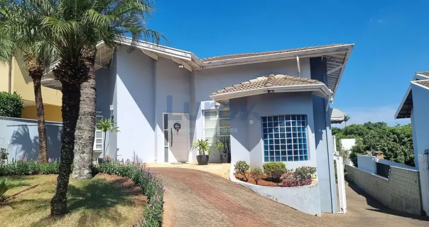 Casa semi-térrea no Parque Lausanne, Colina dos Álamos Valinhos, SP