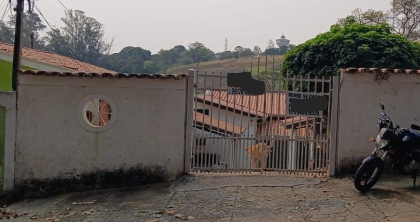 CASA COM EDÍCULA A VENDA NO JD SAO VICENTE