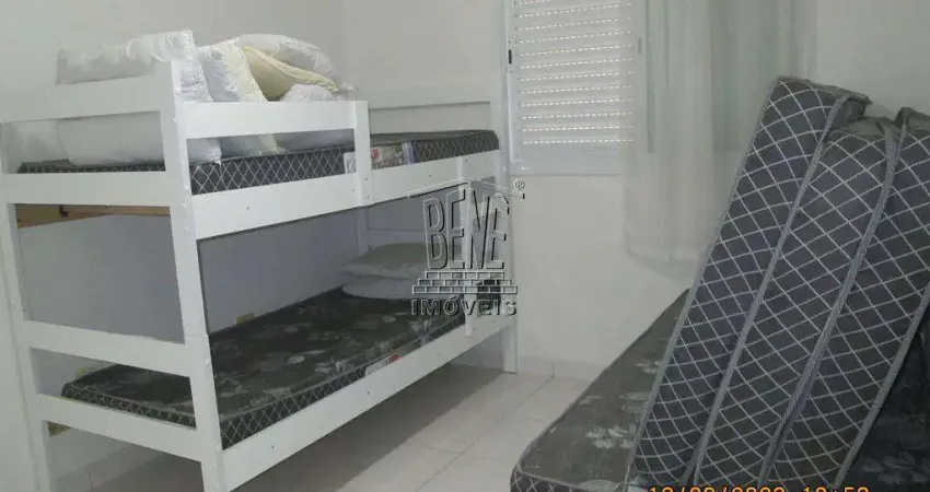 Apartamento 1 dormitório, sala com sacada e cozinha americana.