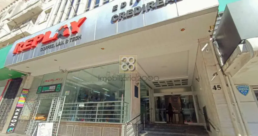 Conjunto Comercial - R Candido de Leao, 45 - Centro - Curitiba - PR