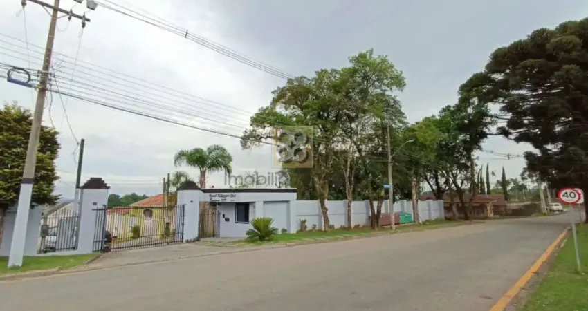 Casa de Alvenaria - R Angelo Pianaro, 1999 - Butiatuvinha - Curitiba - PR