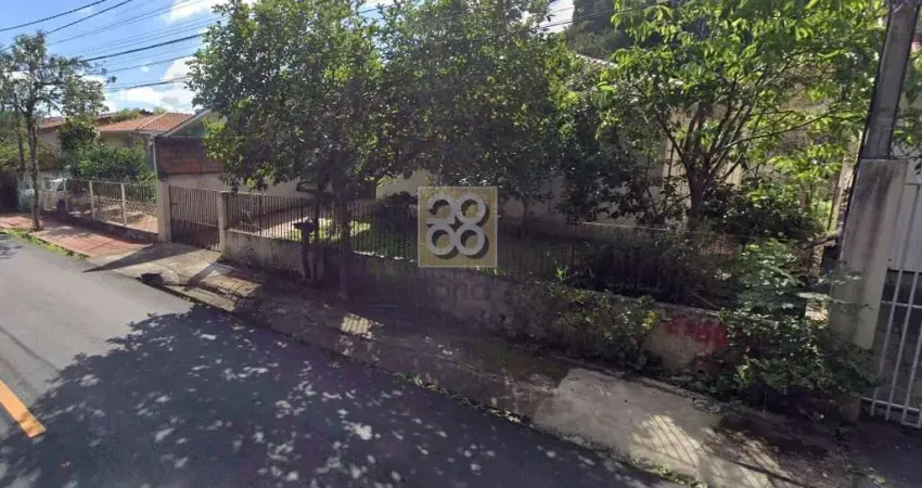 Casa de Alvenaria - R Desembargador Manoel de Lacerda Pinto, 48 - Bacacheri - Curitiba - PR