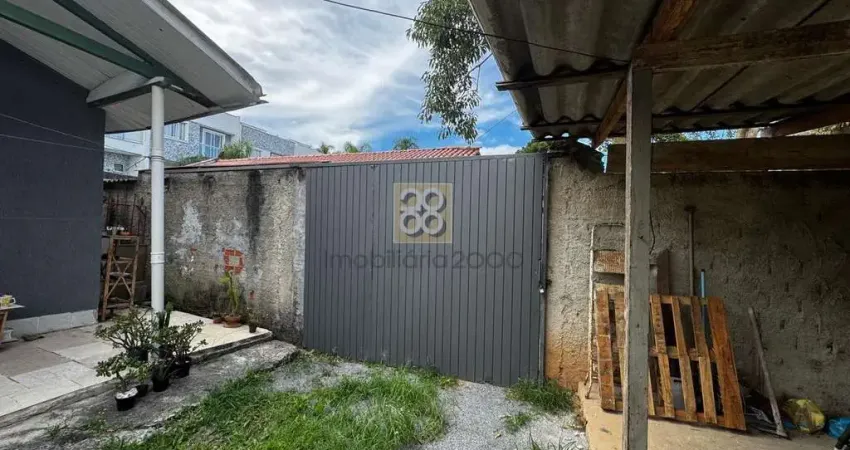 Casa com 3 quartos para alugar na Rua Albano Reis, 351, Ahú, Curitiba