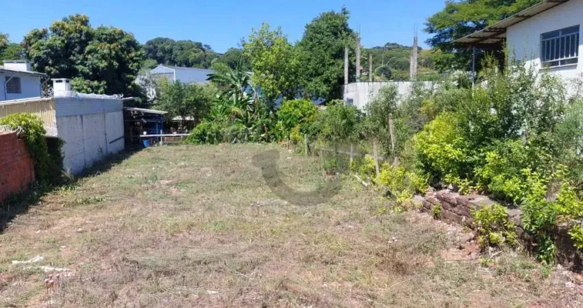 Amplo terreno com características comercial ou residencial