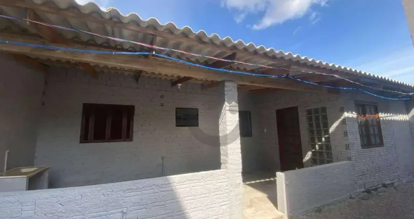 Casa com 2 dormitórios para alugar, 35 m² por r$ 1.300/mês - avenida - santa cruz do sul/rs