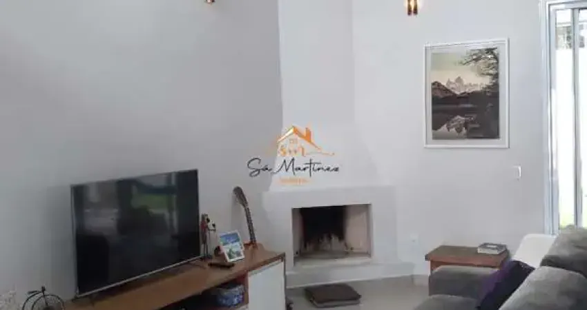 Casa em Condomínio de Luxo em Jardim Gramadão I, Jundiaí-SP: 3 Quartos, 1 Suíte, 2 Salas, 3 Banheiros, 4 Vagas de Garagem, 183m².