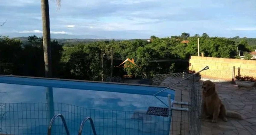 Chácara à venda em Jundiaí-SP, bairro Vivenda: 2 quartos, 1 sala, 2 banheiros, 3 vagas de garagem, 180,00 m². Aproveite!