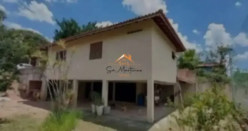 Chácara à venda em Jundiaí-SP, bairro Vivenda: 3 quartos, 1 suíte, 2 salas, 2 banheiros, 5 vagas de garagem, 350m².