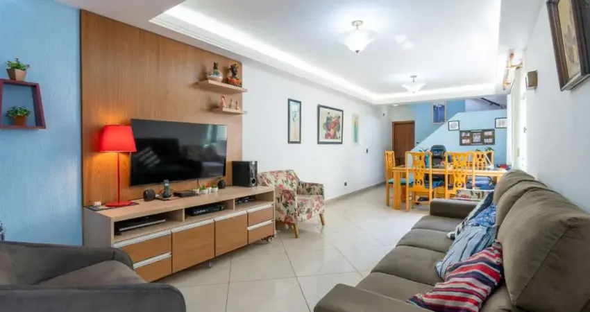 Agradável casa tipo para venda em Vila Anglo Brasileira com 3 quartos, sendo 1 suíte, 138m²