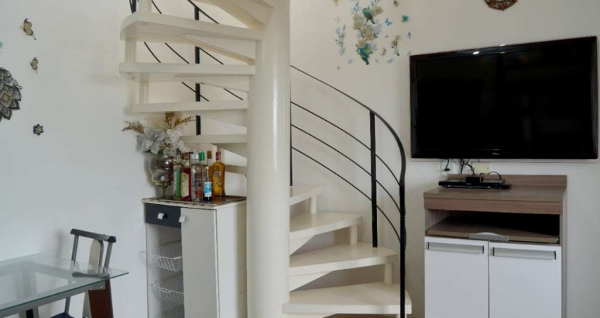 Atraente duplex para venda com 3 quartos, sendo 1 suíte, 65m²