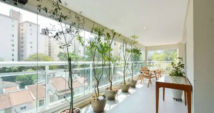 Agradável apartamento tipo para venda com 4 quartos, sendo 3 suítes, 200m²