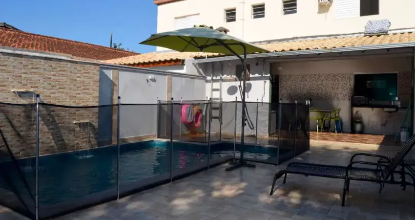 Funcional sobrado para venda em Cibratel I com 3 quartos, sendo 1 suíte, 107m²