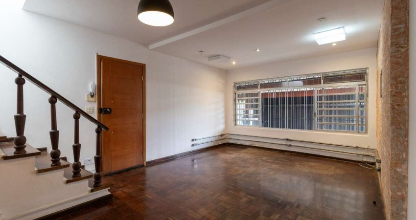 Elegante casa tipo para venda com 4 quartos, sendo 1 suíte, 190m²