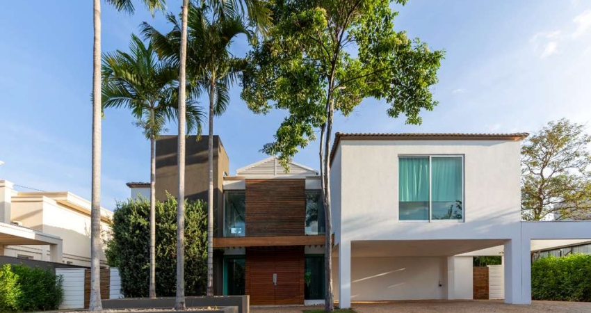 Casa no condomínio Guaporé 2 para venda com 4 quartos, sendo 4 suítes, 633m²