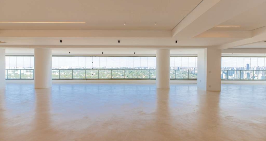 Versátil cobertura para venda com 5 quartos, sendo 5 suítes, 839m²