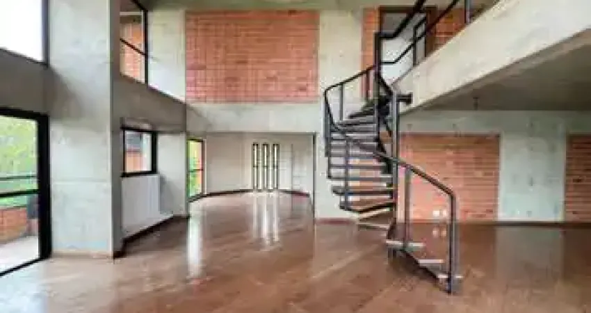 Imperdível duplex para venda em Paraíso do Morumbi com 4 quartos, sendo 2 suítes, 293m²