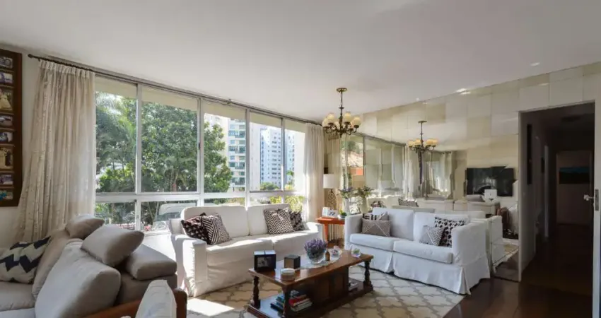Confortável apartamento tipo para venda em Bela Vista com 3 quartos, sendo 1 suíte, 154m²