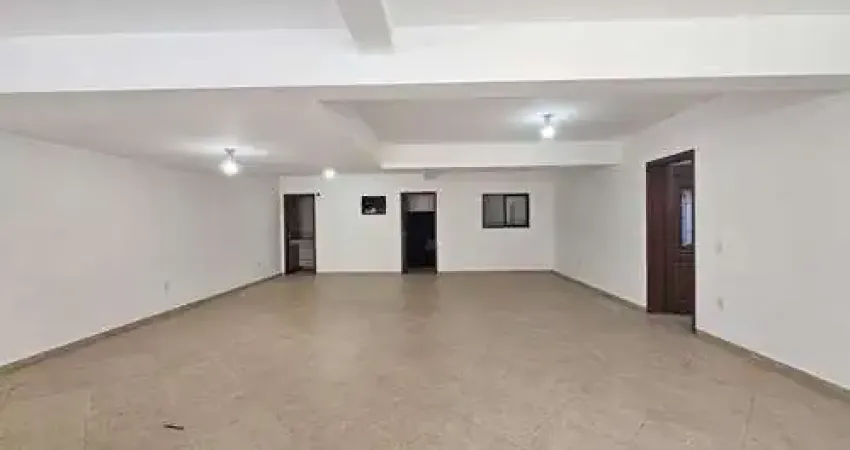 Confortável casa tipo para venda em loteamento morrão da força com 4 quartos, sendo 2 suítes, 241m²