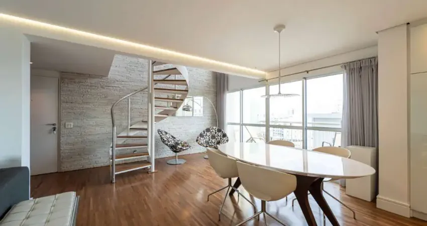 Excelente duplex para venda em Vila Nova Conceição com 1 quarto, sendo 1 suíte , 104m²