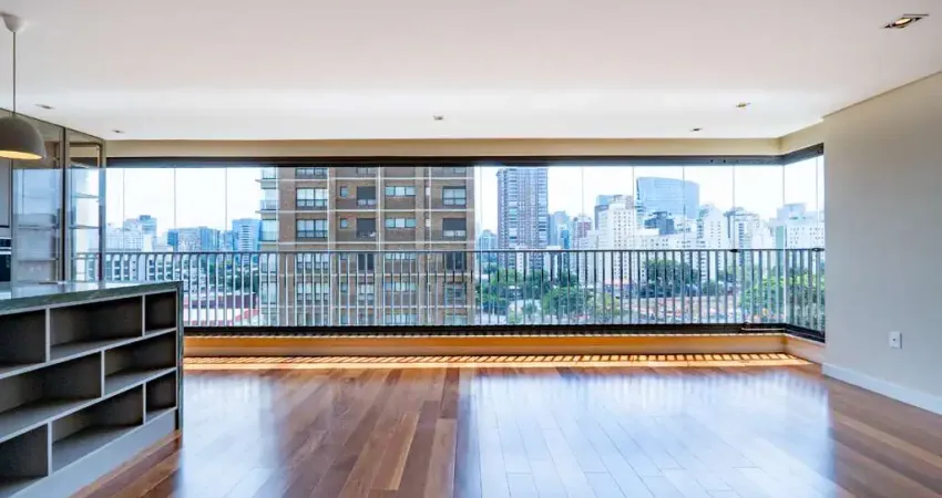 Versátil apartamento para venda em Vila Nova Conceição com 2 quartos, sendo 2 suítes , 147m²