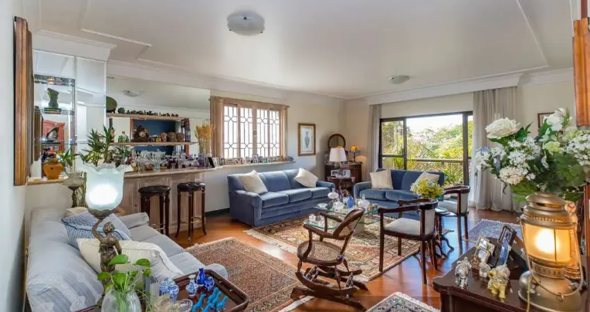 Excelente apartamento para venda em Moema com 4 quartos, sendo 3 suítes , 200m²