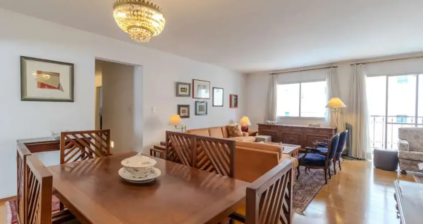 Elegante apartamento para venda em Moema com 4 quartos, sendo 1 suíte , 161m²