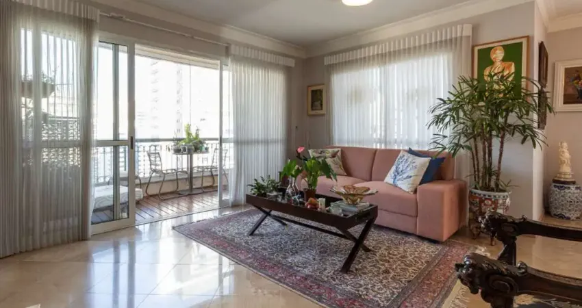Atraente apartamento para venda em Moema com 2 quartos, sendo 2 suítes , 165m²