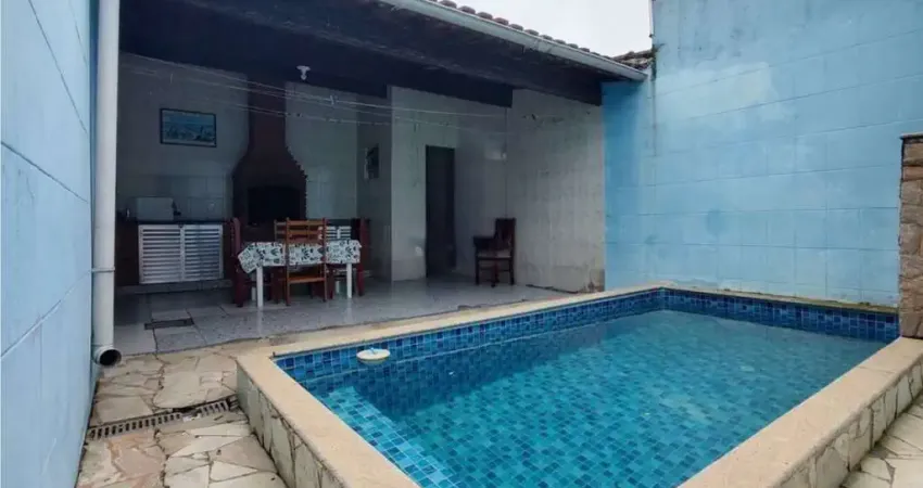 Elegante casa para venda em Maracanã com 3 quartos, sendo 1 suíte , 175m²