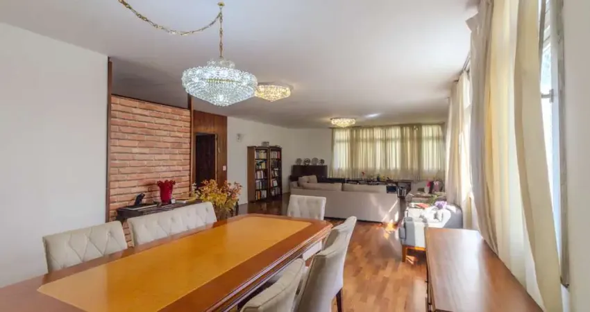 Versátil apartamento para venda em Santa Cecília com 3 quartos, sendo 1 suíte , 198m²