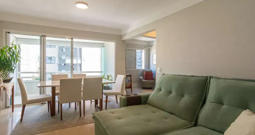 Funcional apartamento para venda em Moema com 3 quartos, sendo 1 suíte , 104m²