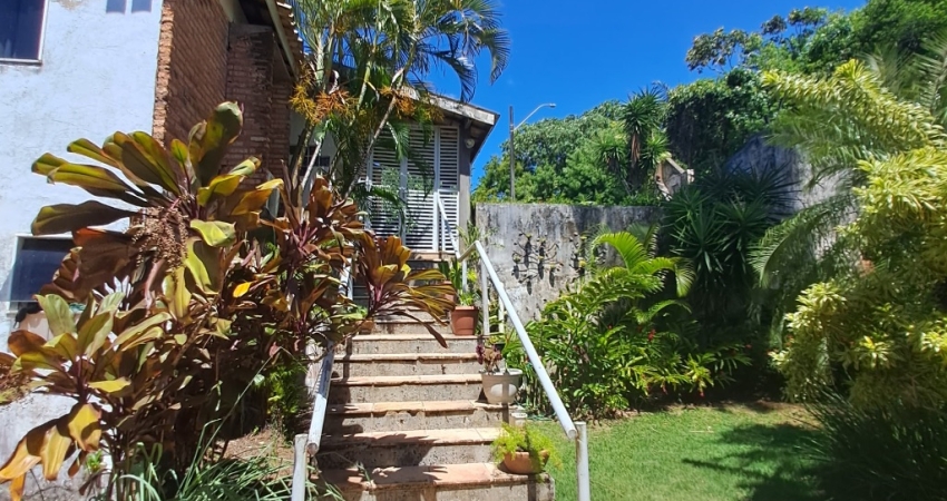 Vendo Casa com 5 suítes em Patamares