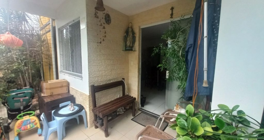 CASA CONDOMÍNIO 4 /4 ABRANTES