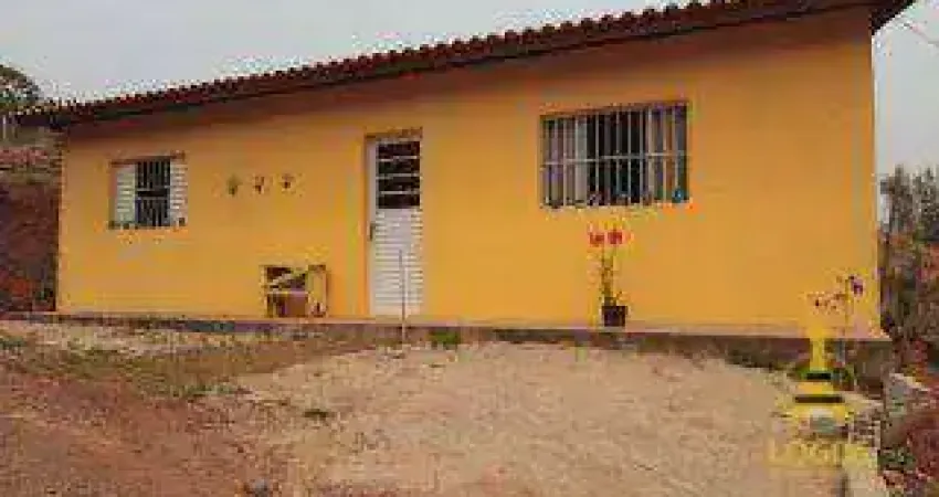 Chácara com 3 dormitórios à venda, 2500 m² por R$ 350.000,00 - Centro - Joanópolis/SP