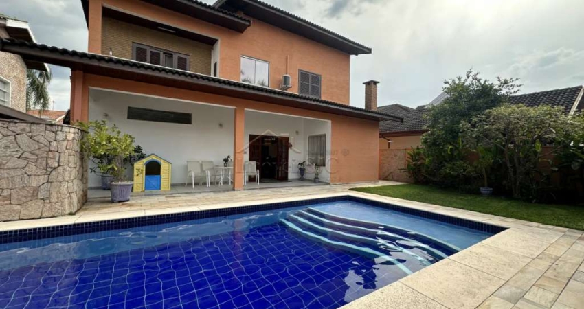 Casa com 4 Dormitórios à Venda, 387 m² - R$ 2.800.000,00 - Condomínio Esplanada do Sol - São José dos Campos/SP.