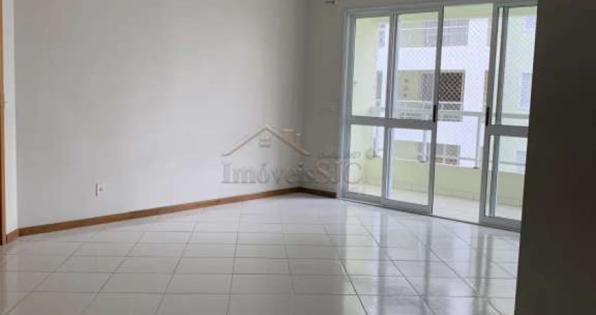 Excelente apartamento disponível para venda na melhor localização do Jardim Aquárius, próximo à mercados, academias, praça Ulisses Guimarães, ponto de ônibus, escolas.