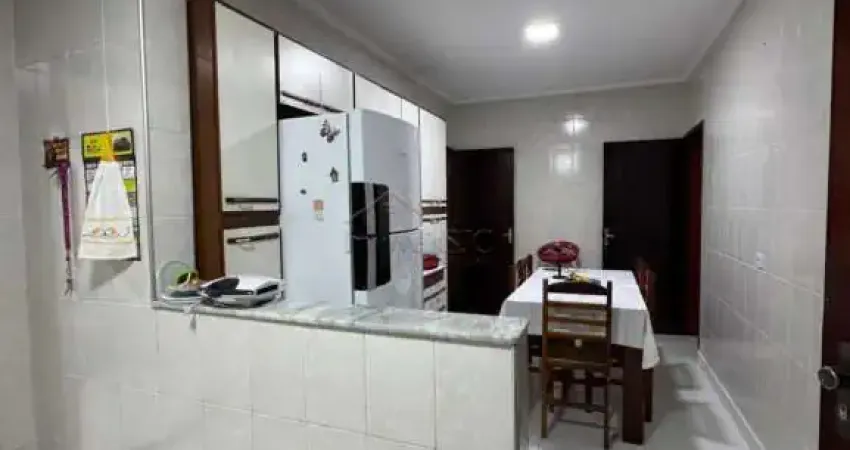 Linda Casa para Locação em Bairro Tranquilo e Bem Localizado