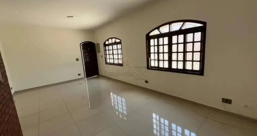 Sobrado amplo para locação, 4 dormi no parque industrial ? excelente localização