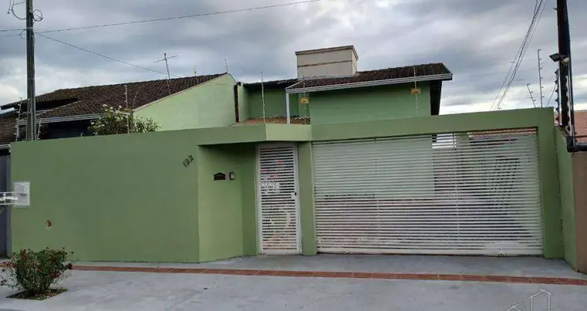 Casa térrea ampla com suíte e banheira – excelente custo-benefício!