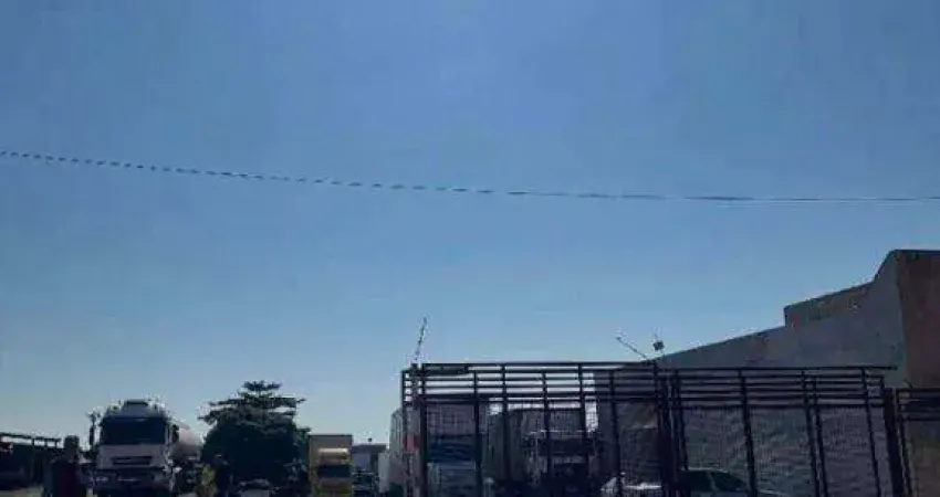 Terreno comercial à venda na Avenida das Maritacas, Indústrias Leves, Londrina