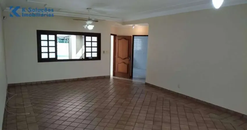 Casa com 3 dormitórios à venda, 200 m² por R$ 850.000,00 - Parque Jardim Europa - Bauru/SP