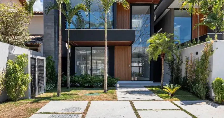 LINDA CASA CONDOMÍNIO INTERLAGOS DE ITAUNA