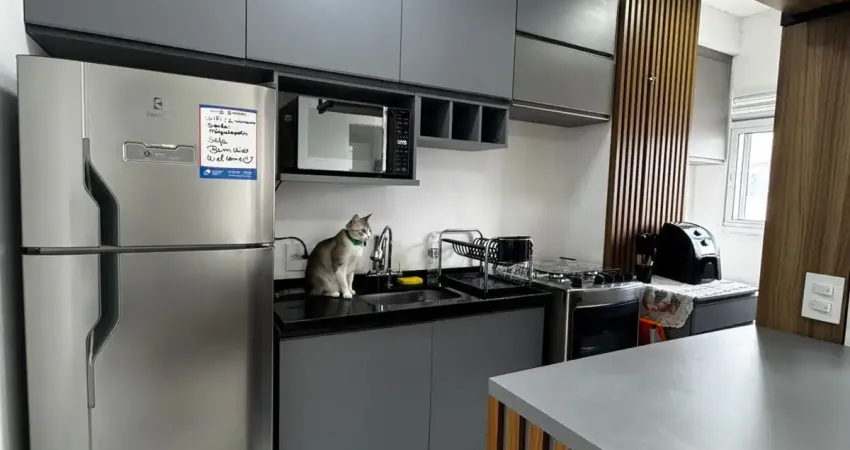 APARTAMENTO MOBILIADO C/ Localização privilegiada.Mercado ao lado.