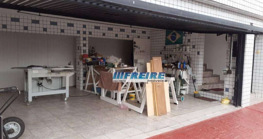 Sobrado com 3 dormitórios à venda, 222 m² por R$ 850.000,00 - Vila Palmares - Santo André/SP