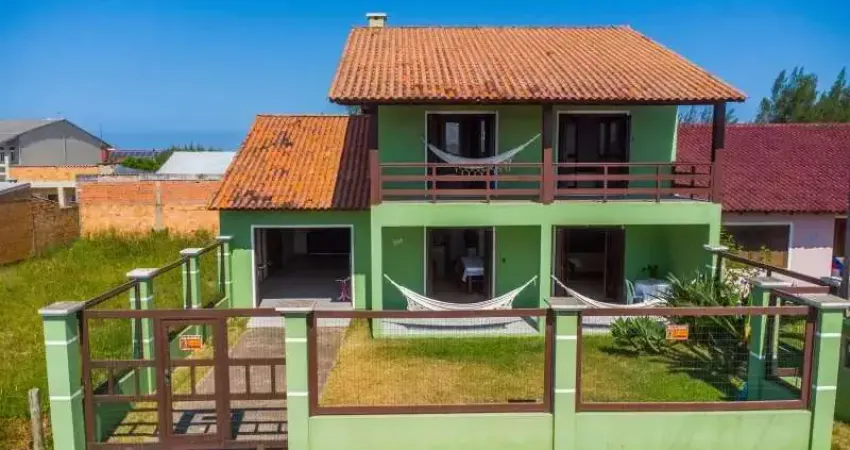 SOBRADO PRÓXIMO AO MAR