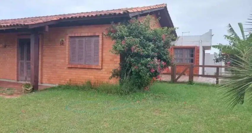 Casa com 2 quartos à venda na Zona Nova, Tramandaí 