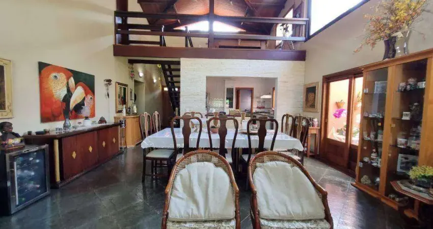 Casa terrea com 4 quartos à venda, 400 m² por R$ 1.700.000 - Granja Viana - Cotia/SP